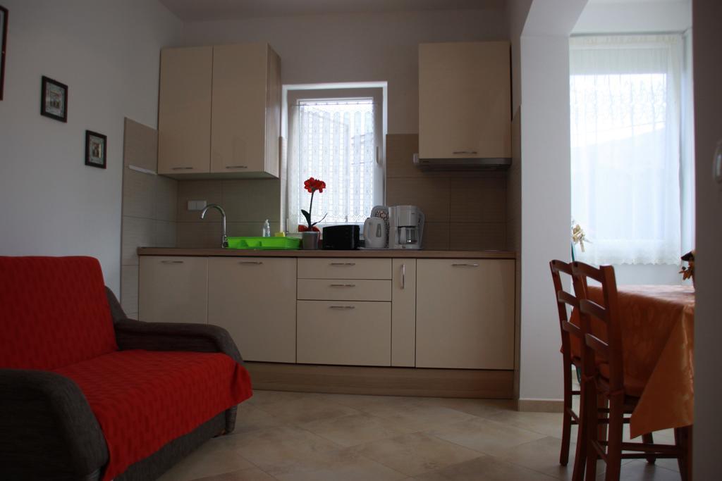 Mediterranean Oasis Apartments Baška Pokoj fotografie